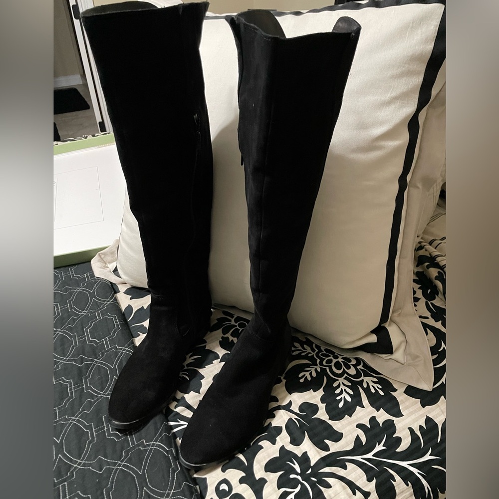 Clark’s Woman’s Black Suede Boots Size 7 1/2